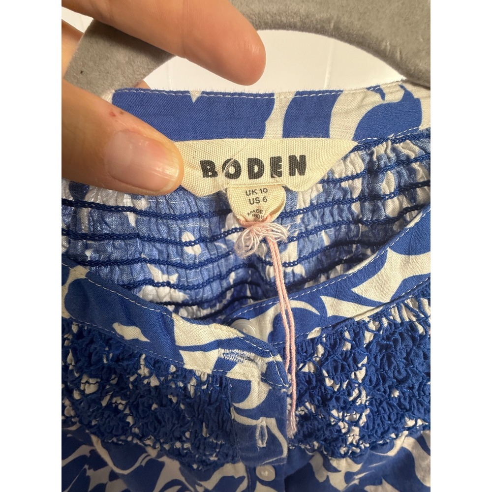 Boden Blue White Floral Smocked Yoke Button Front Cotton Blouse US 6 T1898 - Picture 3 of 7
